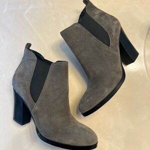 Marc Fisher Gray suede pull on heeled boots 9.5